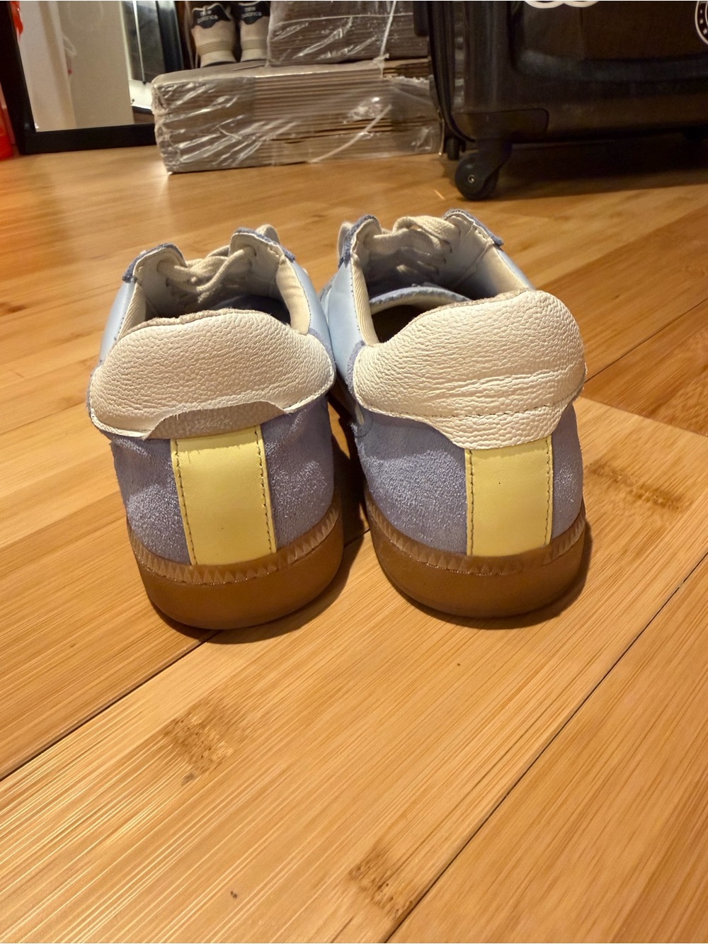 Dolce Vita Notice Sneakers - Picture 2 of 4